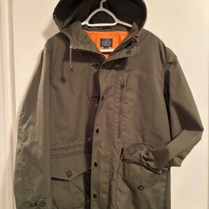 J CREW NEW Men's Hooded Jacket w zipper & clips. Size Medium